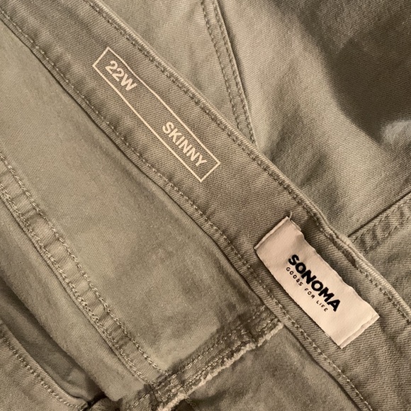 EUC Sonoma grey stretchy 5-pocket skinny jeans with raw hem size 22W - Picture 10 of 11